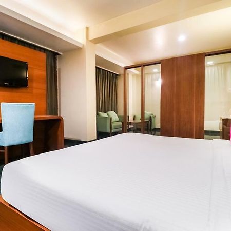 La Silver Leaf Hotel Nawāshahr Buitenkant foto