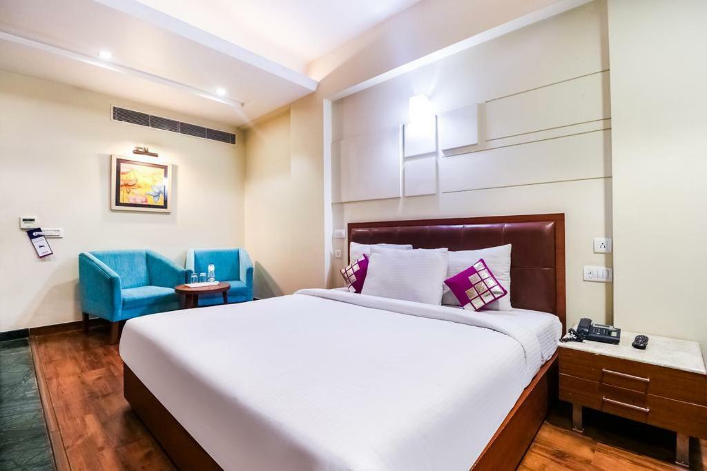 La Silver Leaf Hotel Nawāshahr Buitenkant foto